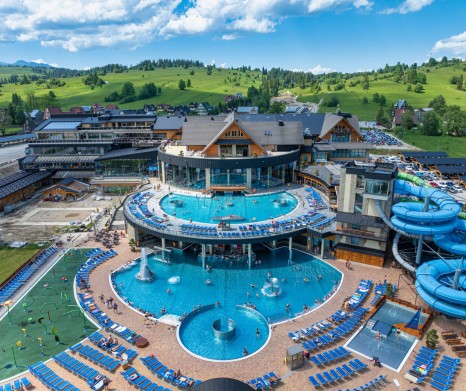 From Krakow: Chochołowskie Thermal Baths Transfer &amp; Entry Ticket